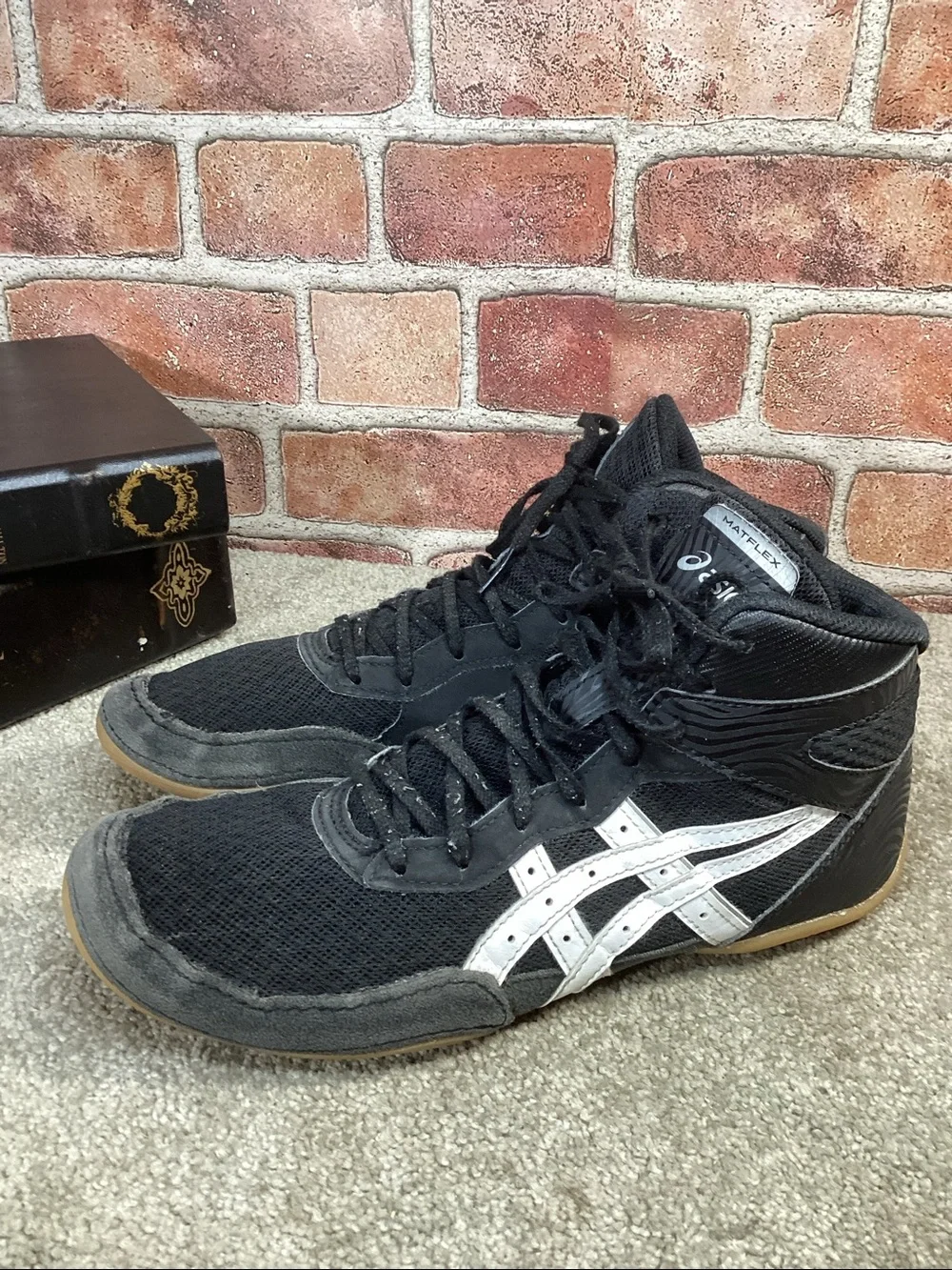 Asics Matflex 7 men’s wrestling shoes size 8.5